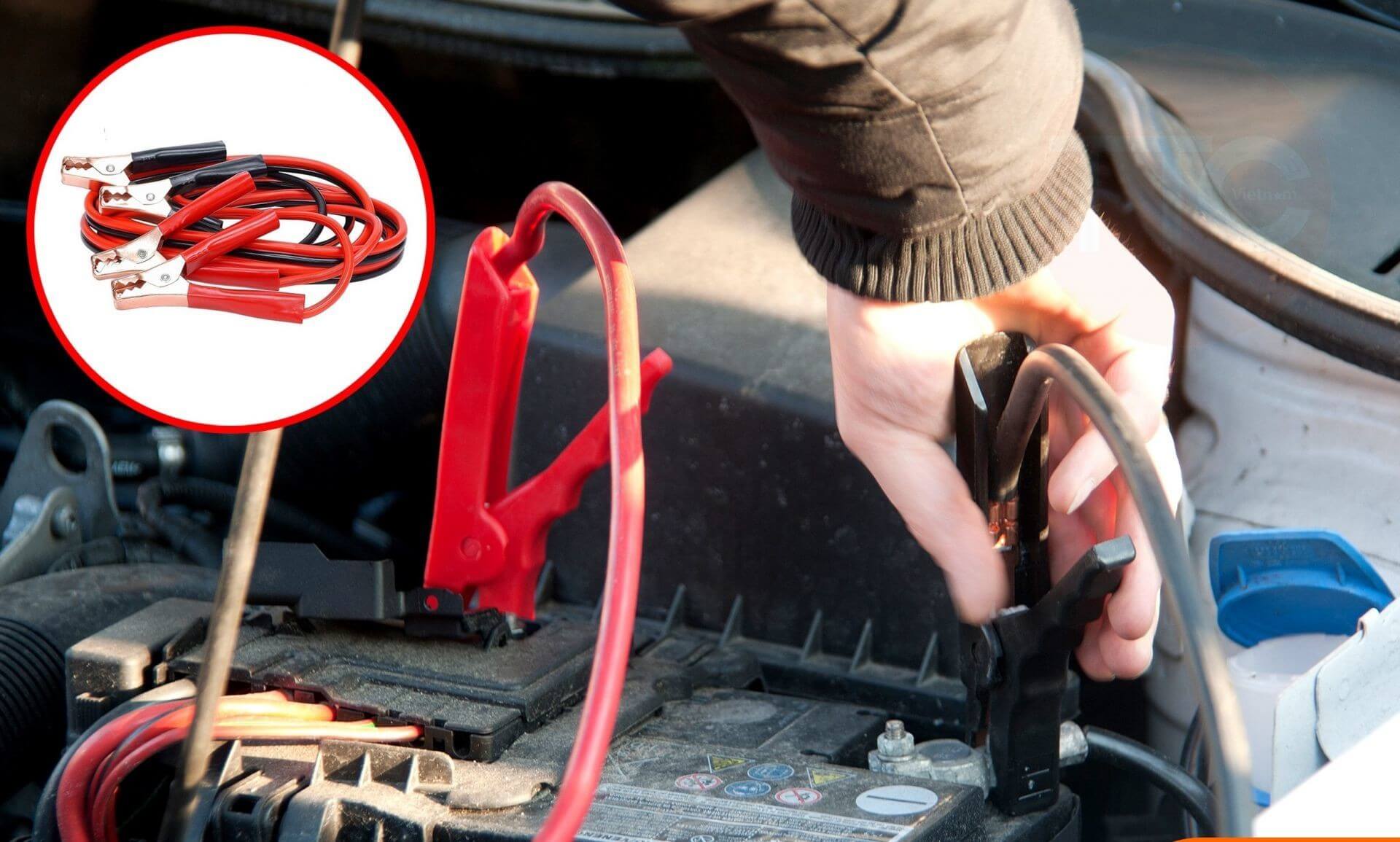 sac binh ac quy o to